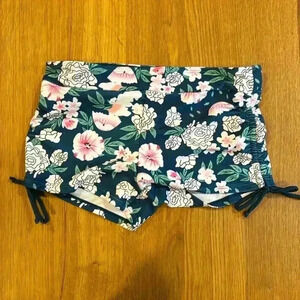 Court de vague women’s flower print swim shorts- Large